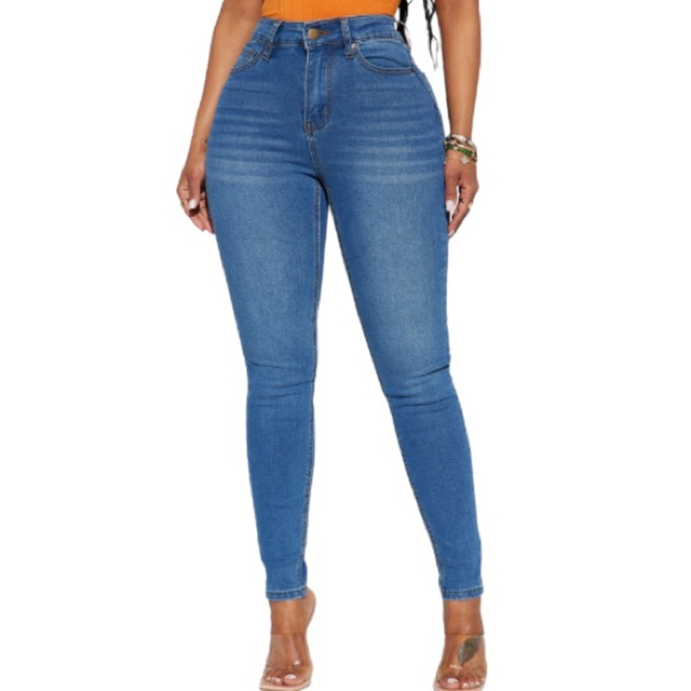 NWT 💙 Fashion Nova Skinny Jeans